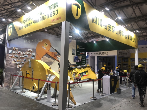 选择购买挖掘机有哪些注意事项?