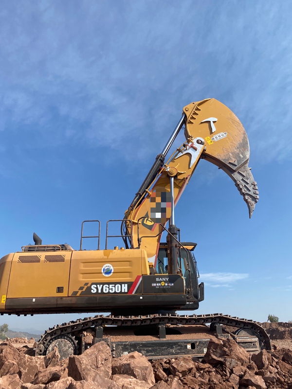 爆裂臂挖机要如何保养?