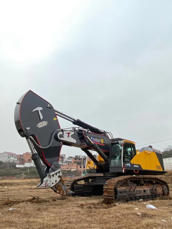 岩石臂挖机为何备受欢迎?