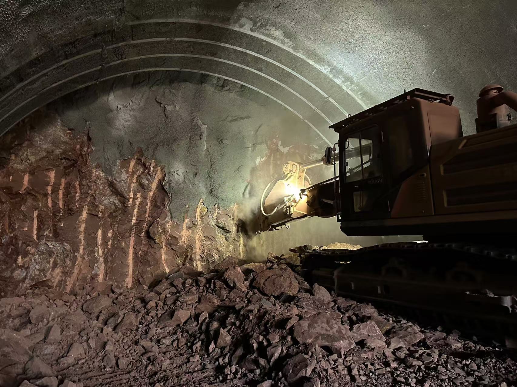 乐山 三一485 隧洞 页岩